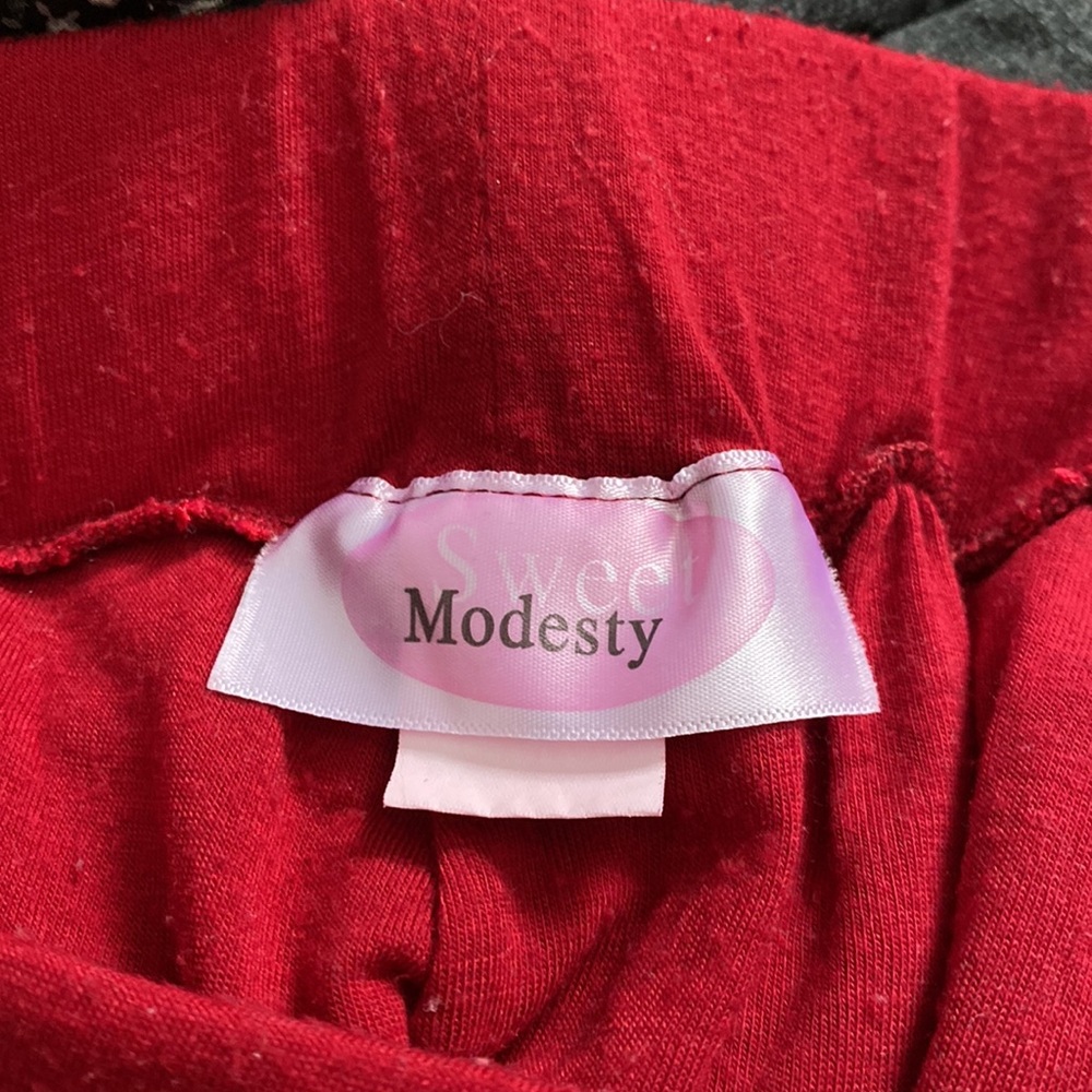Sweet Modesty women’s red lace pencil skirt - Picture 3 of 6